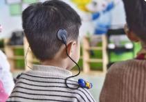 我国近90%听障儿童通过使用人工耳蜗听声学语