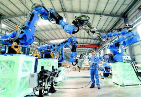 2020年中国智能装备制造产业收入将超3万亿元