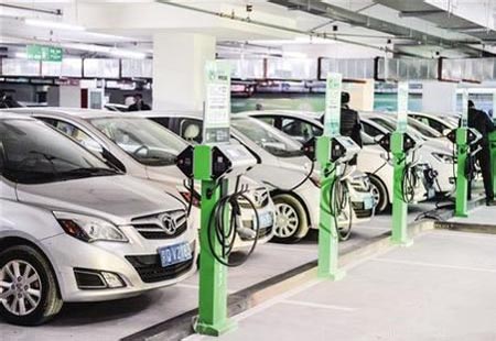 上海新能源汽车发展实现“双突破”