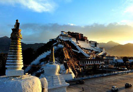 西藏：突出地域特色 展现文化魅力