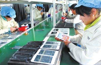 中国2022年手机产量15.6亿台 同比下降6.2%