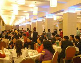 1-10月北京消费品市场持续恢复 餐饮收入快速增长