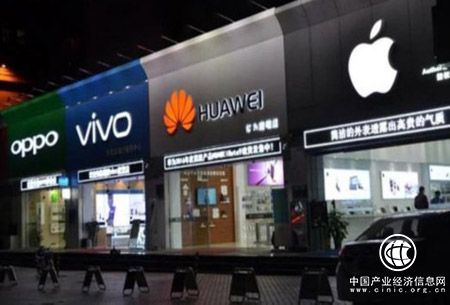 苹果在华遭遇滑铁卢 国产智能手机能否弯道超车？