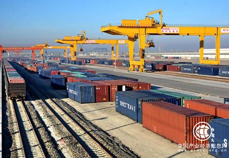 前十月新疆霍尔果斯口岸进出口货运量超2800万吨
