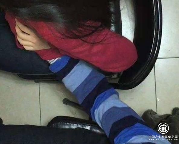 北京“名师”家教涉性侵未成年女生，被诉强奸罪、强制猥亵罪
