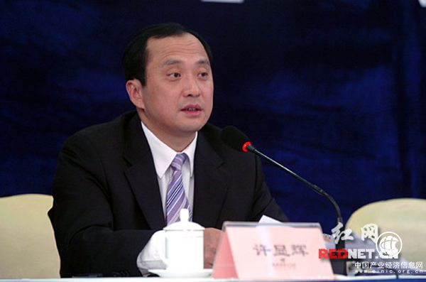 许显辉任湖南省公安厅党委书记，提名为省公安厅长人选