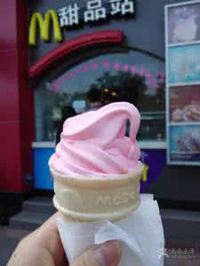 上海突检麦当劳冰淇淋，门店电话请示总部后拒绝现场“开箱”