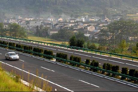安徽：今后5年投资3750亿元建公路