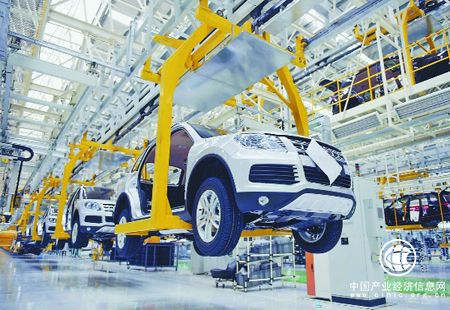 中国汽车市场驶入微增长时代 供给侧改革须加速