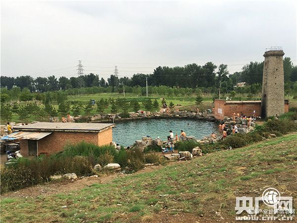 北京“天体浴场”20年无人管常有人溺亡，裸泳者络绎不绝
