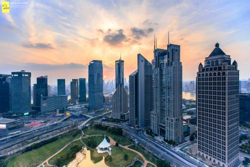 上海陆家嘴金融城:“业界共治”的新模式