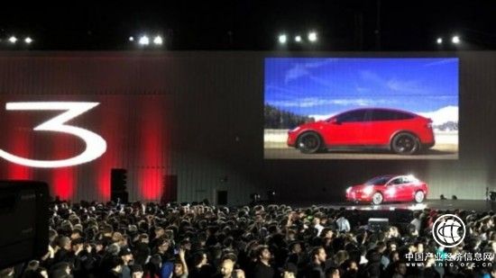 特斯拉计划筹集15亿美元 用于支持Model 3生产
