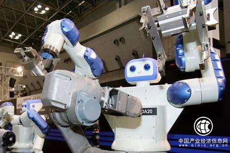 中国机器人市场2021年将达746亿美元