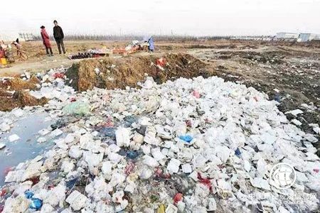 塑料袋降解慢威胁生态环境 外卖垃圾问题亟须解决