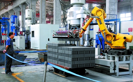 河南洛阳高技术制造业增加值增长超15%