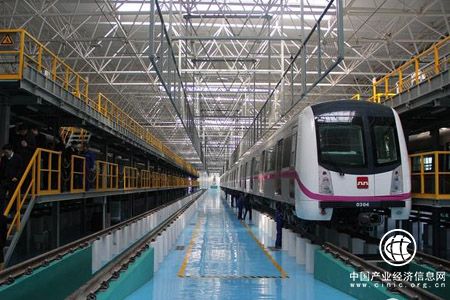 过去5年,西安市大力推进缓堵保畅工程,地铁1号线,3号线和2号线延伸