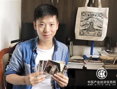 24岁小伙用8万张照片“宣传”重庆卖700套明信片