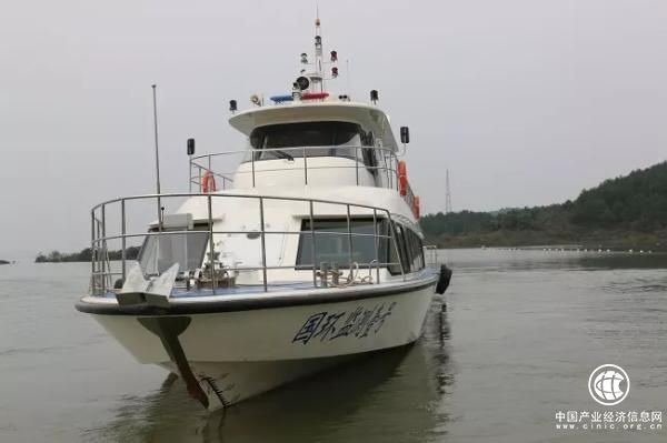 南水北调中线水源库区首艘环境监测船试运行，此前租用渔船