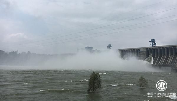 丹江口水库大坝加高后首次167米高水位运用，运行状态正常