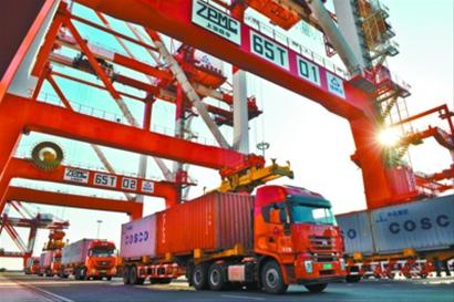 中国外贸出口规模质量双提升 警惕风险集中释放