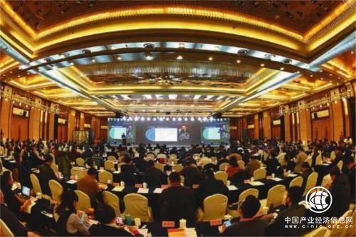 中国报业十九大融合传播峰会开幕 百名社长总编齐聚盐城