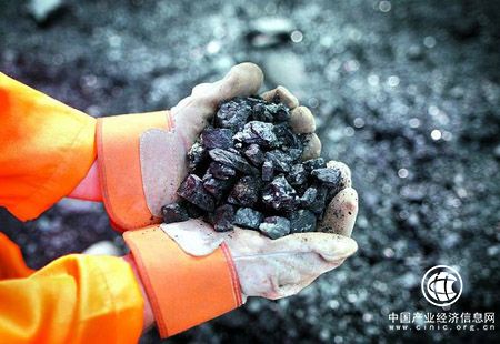 国内钢价下行 进口铁矿石库存再创新高
