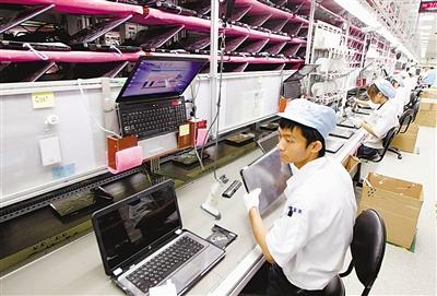 重庆：笔记本电脑出口成外贸增长“主引擎”