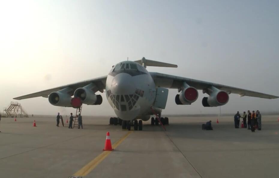 空军运输机赴韩 接运第五批志愿军烈士遗骸回国