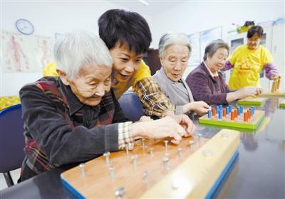 养老服务市场迎扩大开放年 十万亿级市场引资本角逐