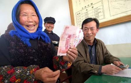 内蒙古出台低保边缘家庭和刚性支出困难家庭认定办法
