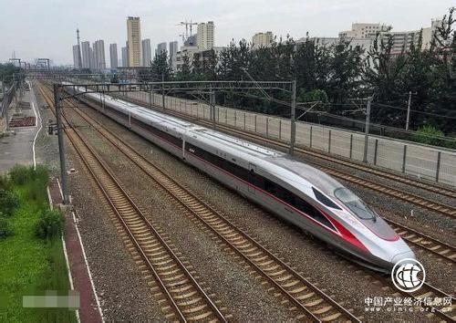 中国高铁递出“国家名片”中国创新让世界共享