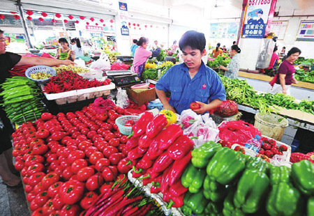 国庆肉菜价稳出游价涨 预计年内物价平稳运行