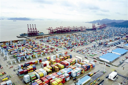 商务部:推进自贸试验区建设和探索自由贸易港