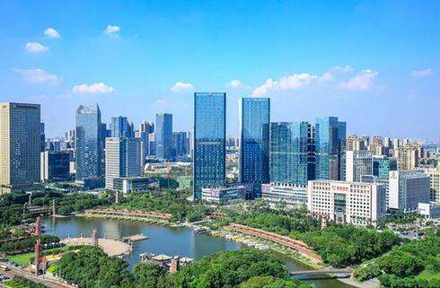 广东金融高新区进阶 千灯湖力撑万亿市场