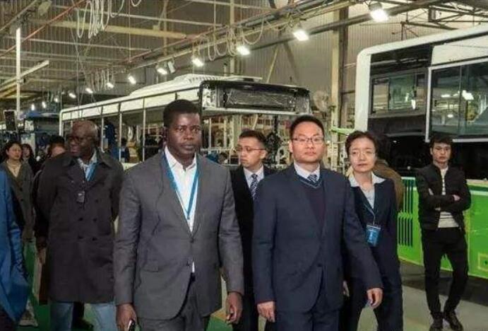 树立中国客车品牌海外标杆 非洲驻华使节齐聚宇通