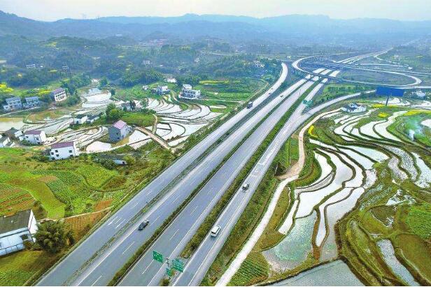 2025年四川省重点项目名单公布 810个项目年度投资7916.5亿元