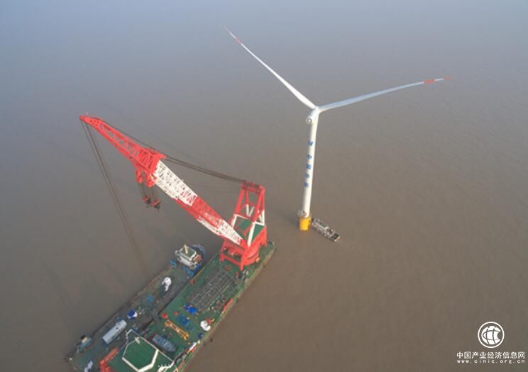 国内海上风电施工离岸最远风机成功安装