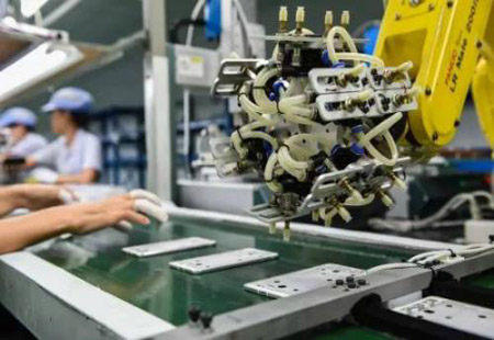 青岛“机器换人”助力制造业高质量发展
