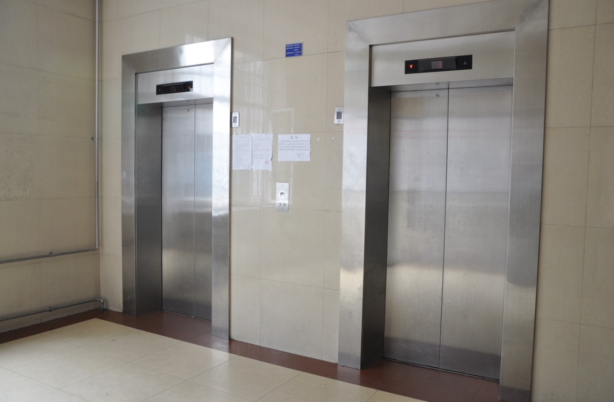 运行15年以上老旧电梯超过10万台,改造如何推进?