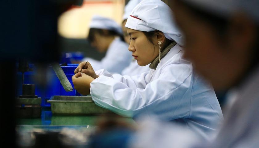 广东佛山“真金白银”挺制造撑民企 到2026年工业总产值超3万亿元