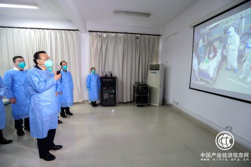  国务院总理李克强到武汉考察指导疫情防控工作