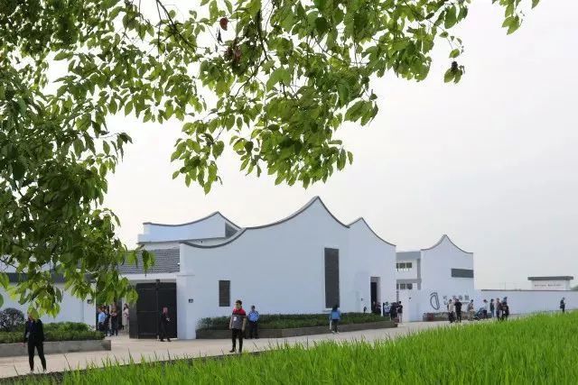 上海首家乡村美术馆探寻社会治理新元素
