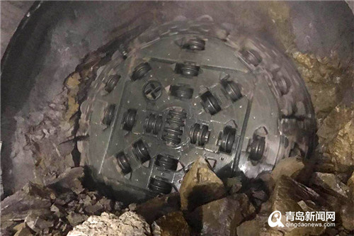 最新！地铁1号线两区间通过重大风险源实现双贯通