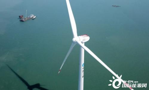 中国单机容量最大海上风电机组并网发电