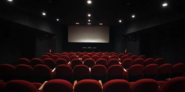 电影院恢复开放  影视公司费尽心机扭转败局
