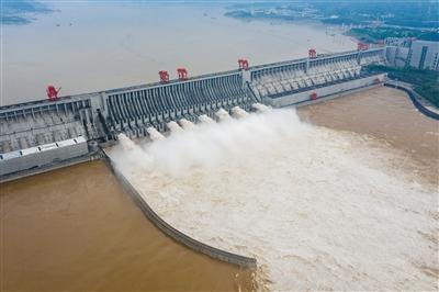 水利专家称来袭洪水不影响三峡大坝安全
