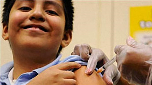 新冠疫情下的流感疫苗：专家吁尽快接种，降低合并感染风险