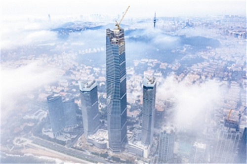 青岛第一高楼进入“冲刺阶段” 海天中心结构封顶 预计今年年底完工