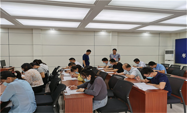 枣庄市台儿庄区举行2020年度行政执法听证主持人资格考试
