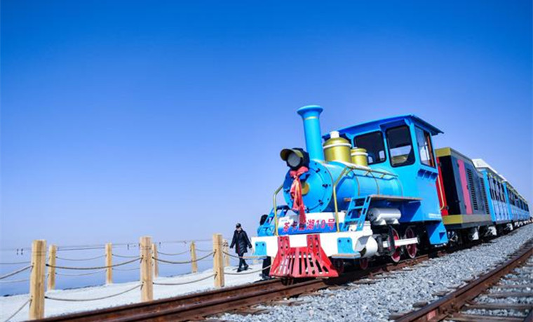 青藏铁路串起高原旅游“珍珠链”